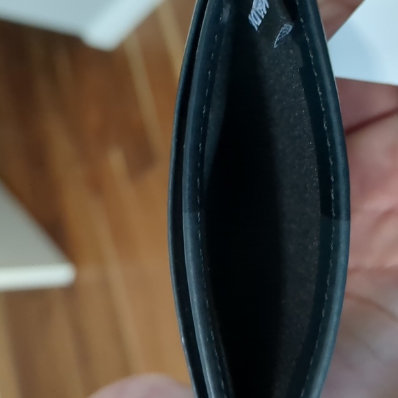 The Original Penguin Embossed Leather Card 6 Slot + Cash Slot New in Box ❤️ - Picture 7 of 8